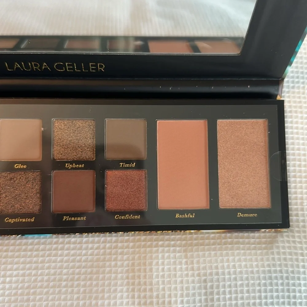 LAURA GELLER Essentials Blushing & Blissful 12 Eyeshadows New